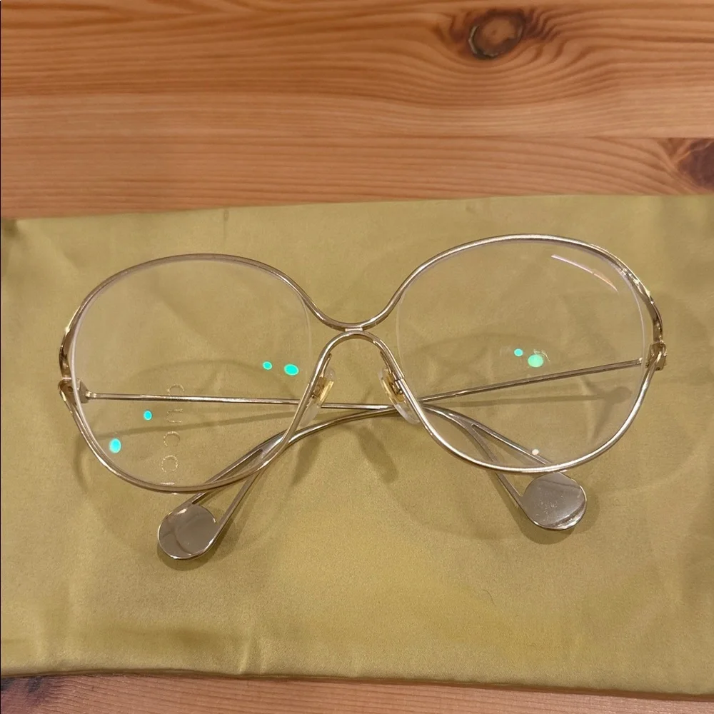 Gucci Women's Glasses in Gold Frame